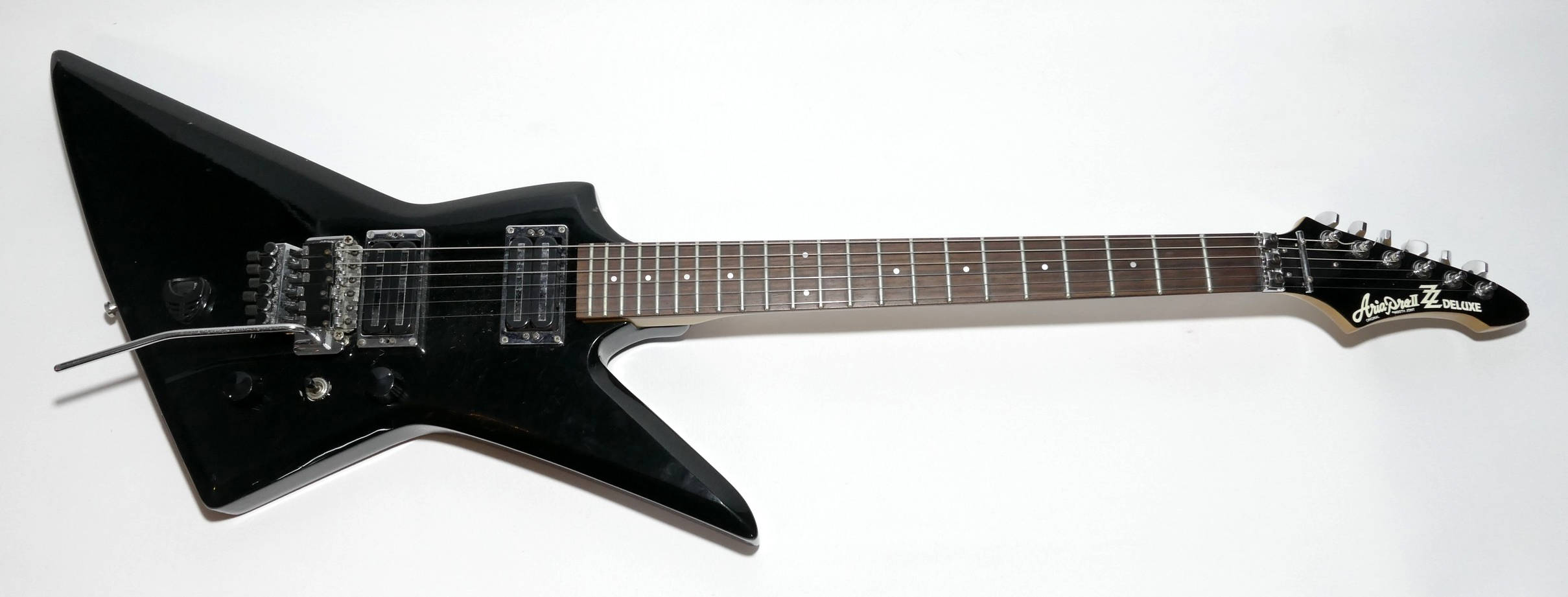 E-Gitarre ARIA Pro2 ZZ DeLuxe