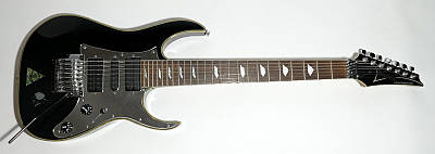 E-Gitarre IBANEZ Universe UV777, gebraucht