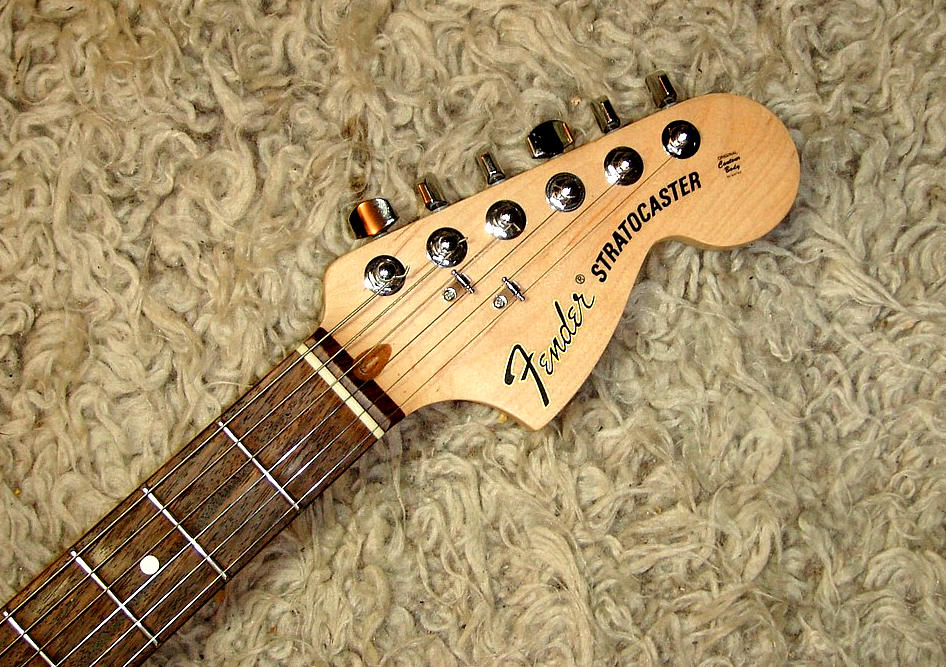 fender-strat-am - Details