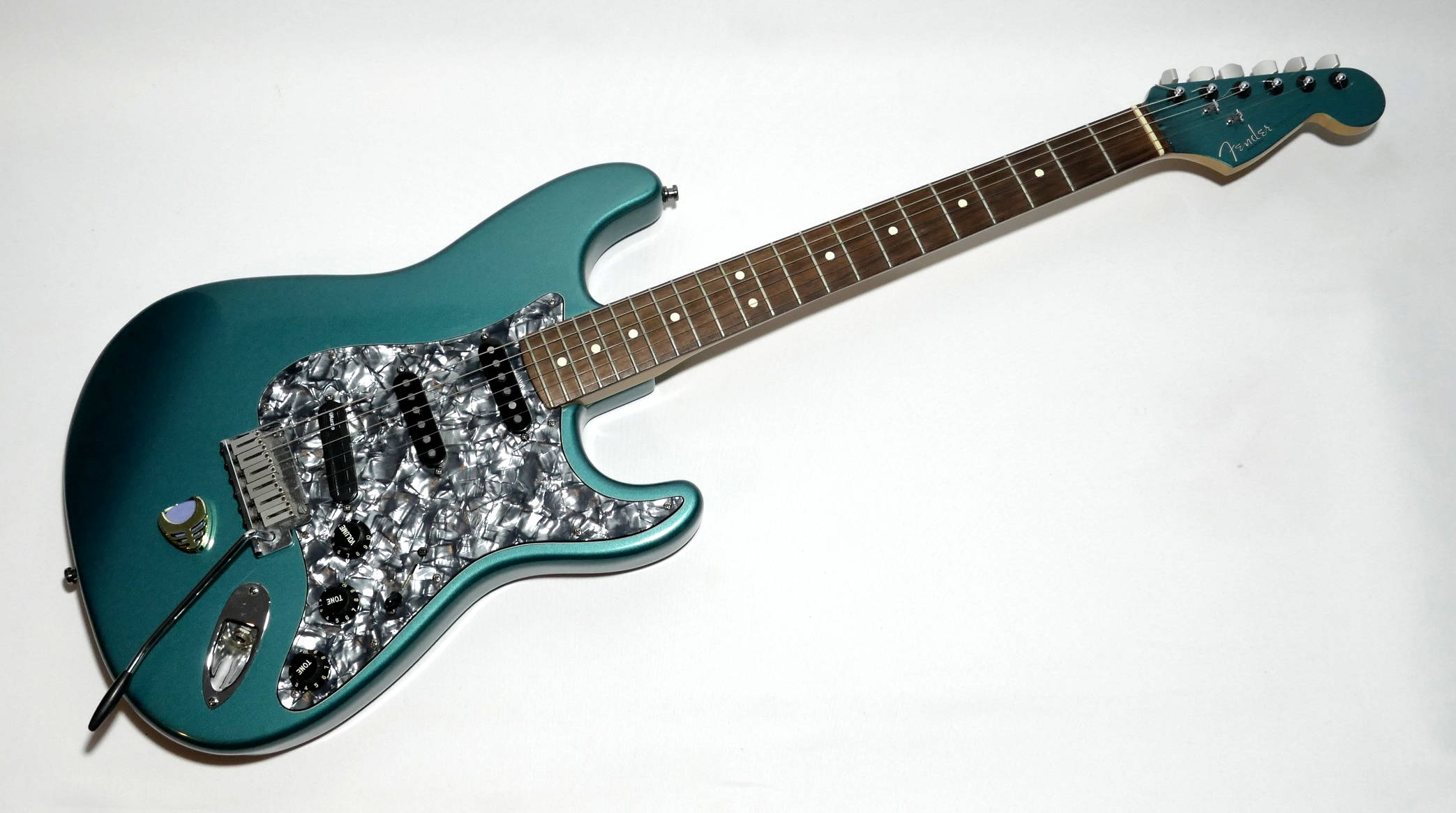 fender-strat-pearl