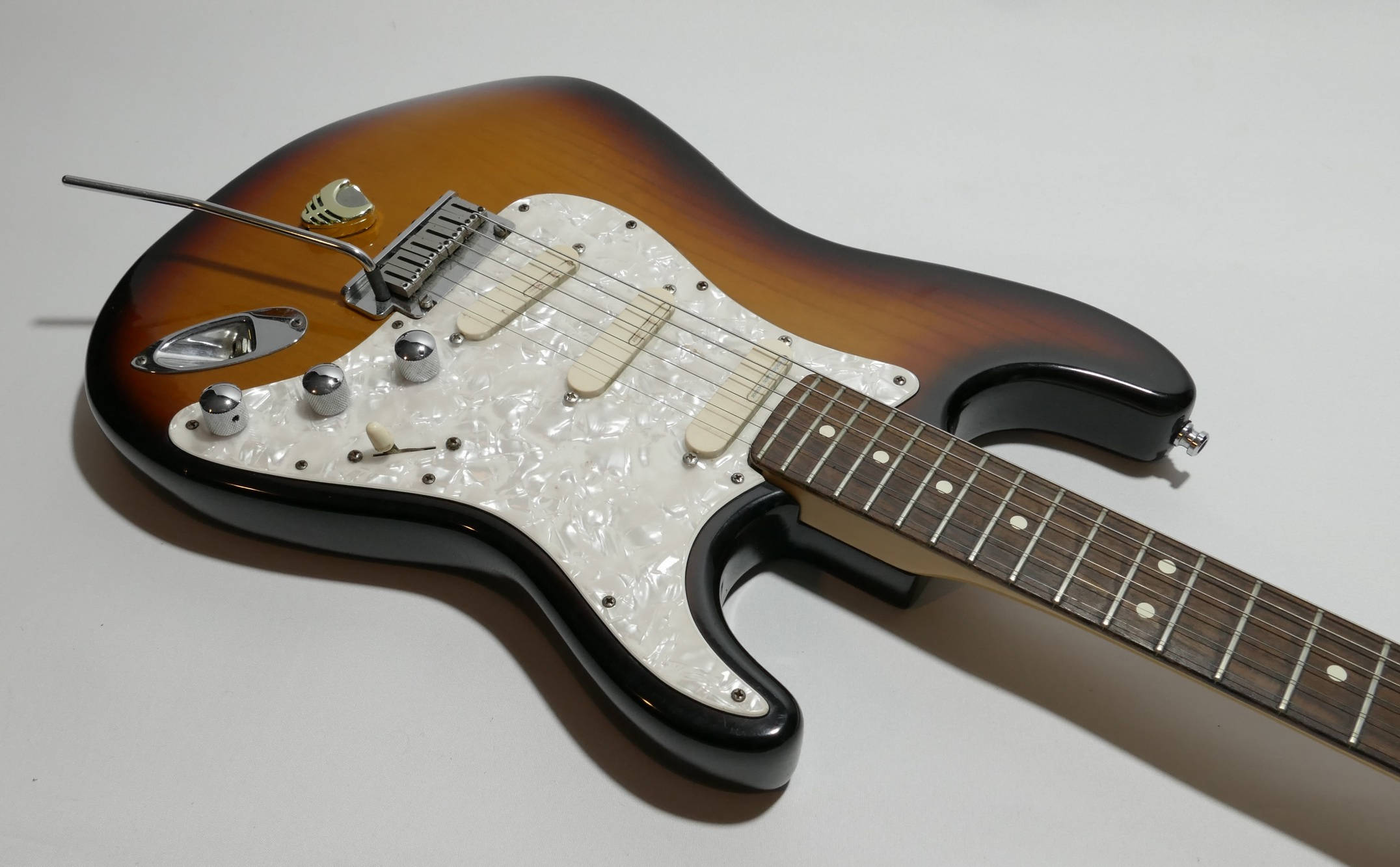 fender-strat-plus - Details