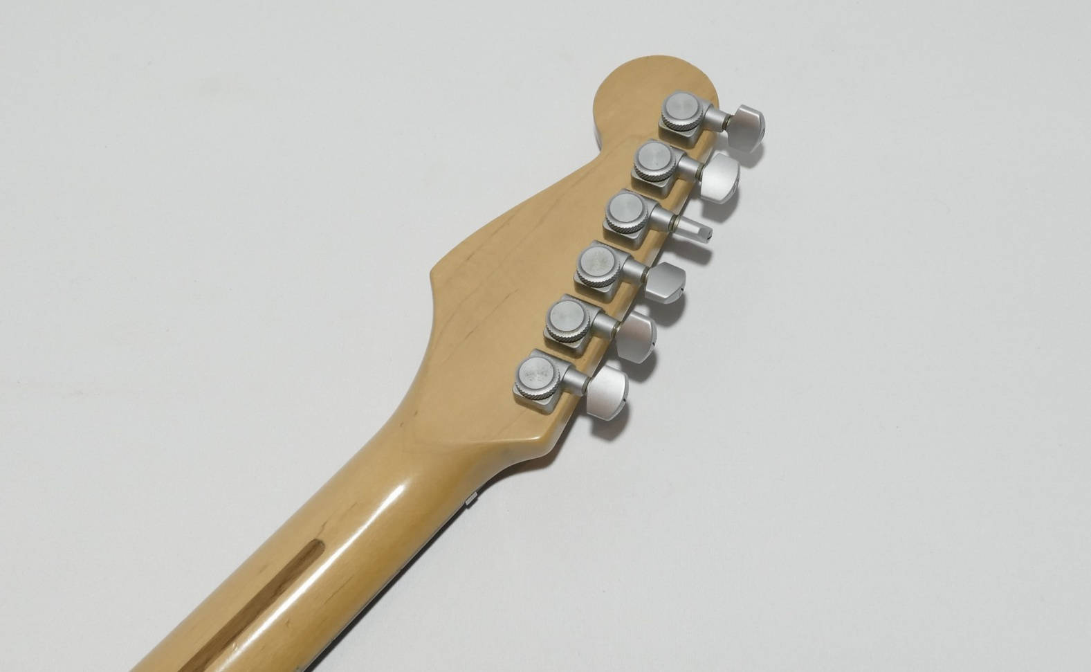 fender-strat-plus - Details