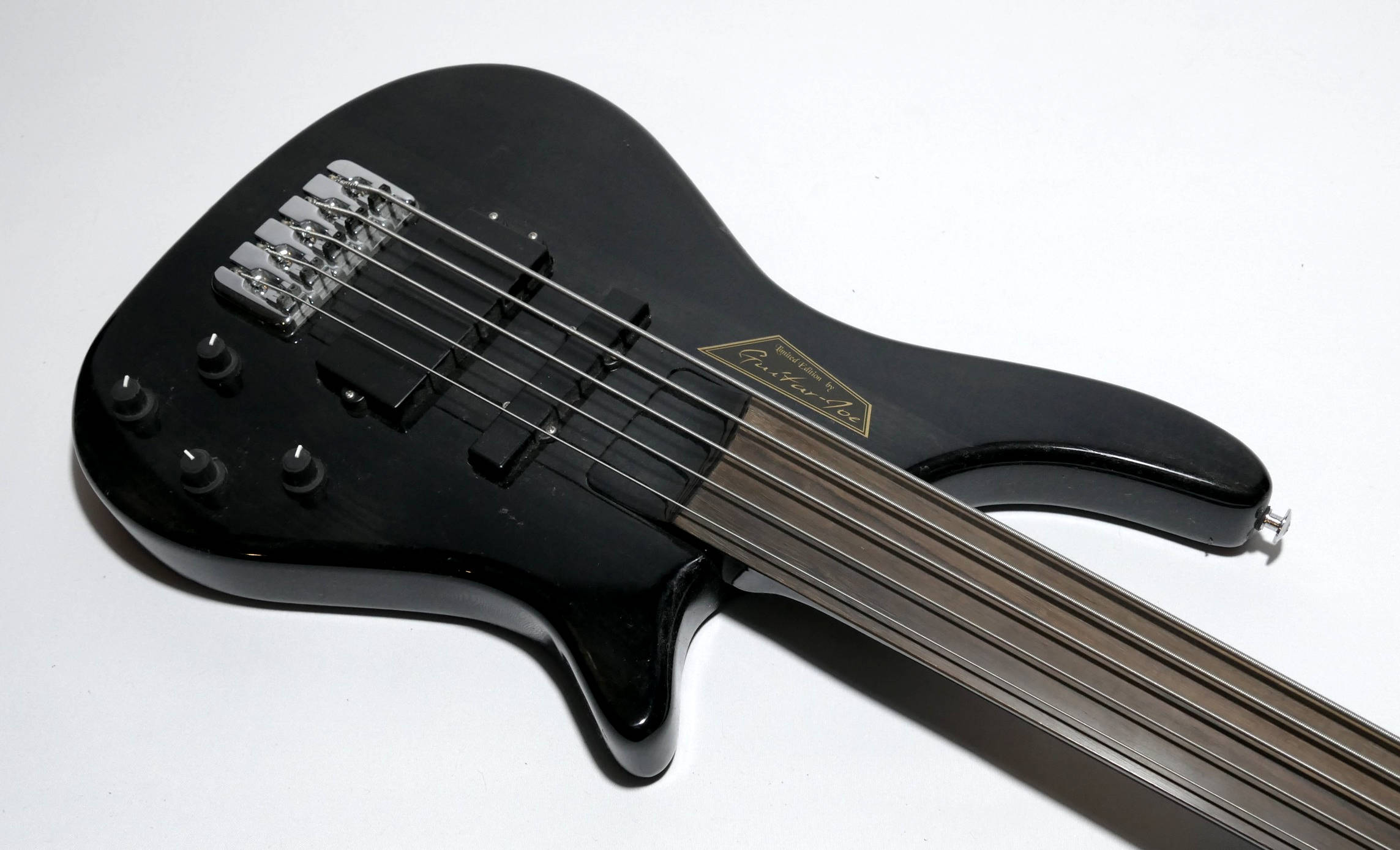 fretless-ba5 - Details