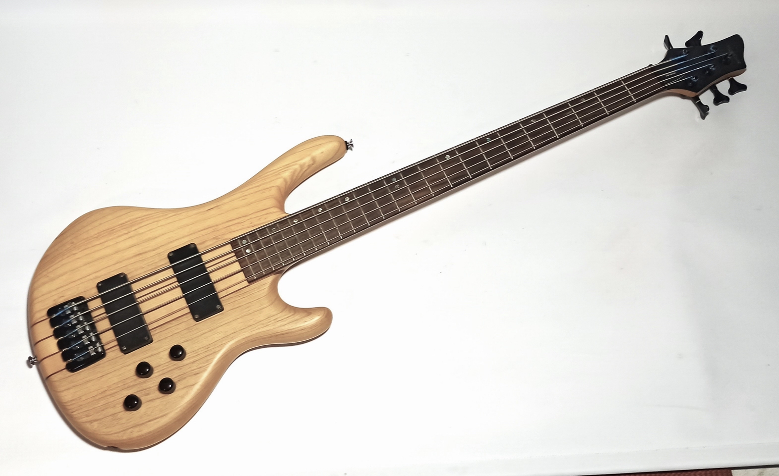 martinez-ds-b750
