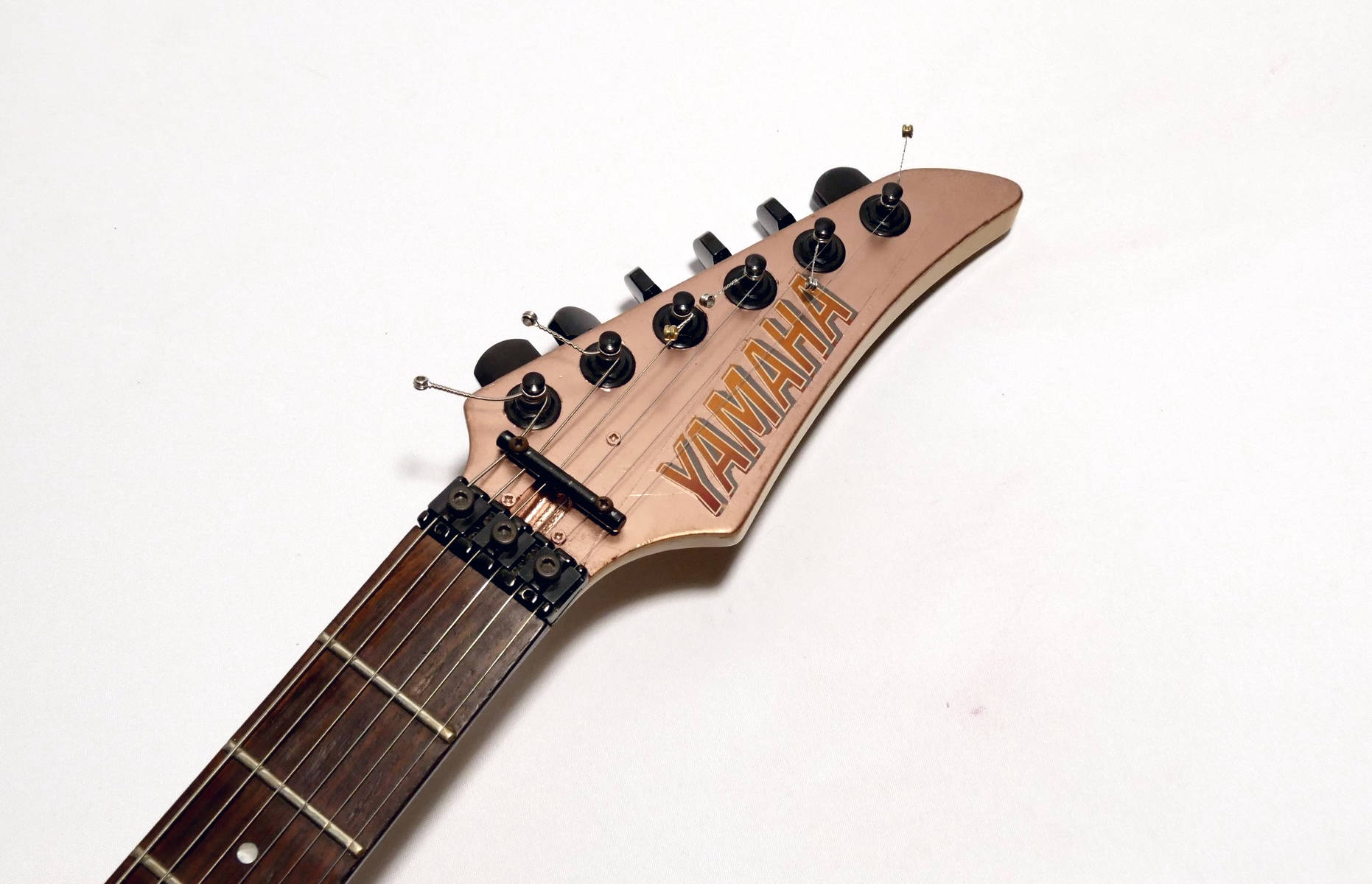 yamaha-rgx621cust - Details